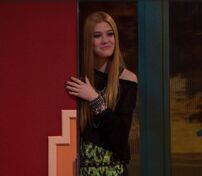 Tara tells Max to call her sometime