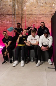 EQVQq-2XYAgYeht.jpg (189 KB) EQVQq-2XYAgYeht