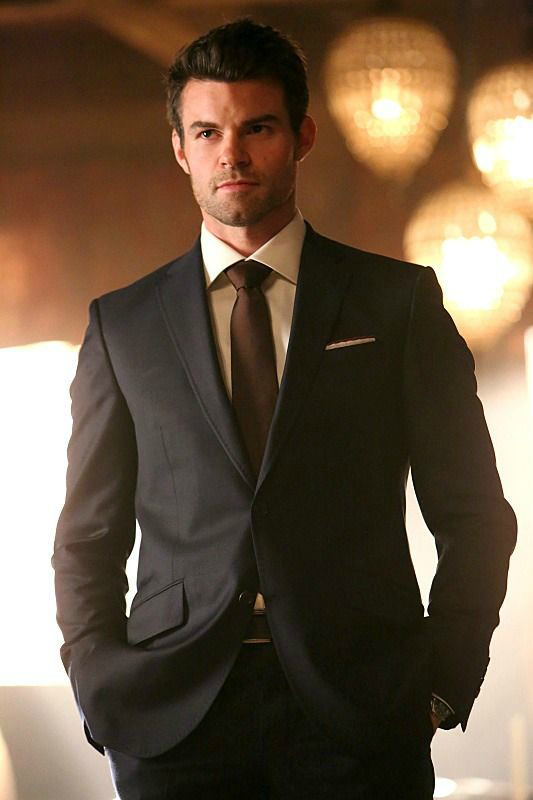 Elijah Mikaelson, Wiki Vampire Diaries