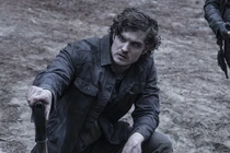 Fear-the-walking-dead-811-016.jpg (388 kB)