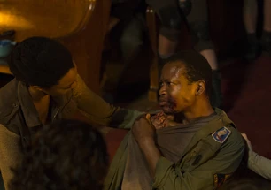 Lawrence Gilliard Jr. en el episodio Four Walls And A Roof de la Temporada 5