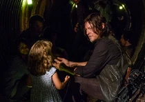 The-walking-dead-episode-808-daryl-reedus-2-935.jpg (249 kB)
