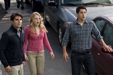 Emma Bell como Molly en Final Destination 5