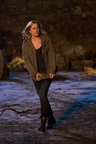 Kim-Madison-S2-01.jpg (114 kB)