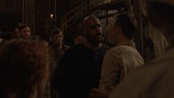 Rick recibiendo la admiración de Los Salvadores.