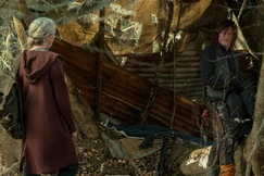 Twd-episode-1018-carol-mcbride-daryl-reedus-003.jpg (2,12 MB)