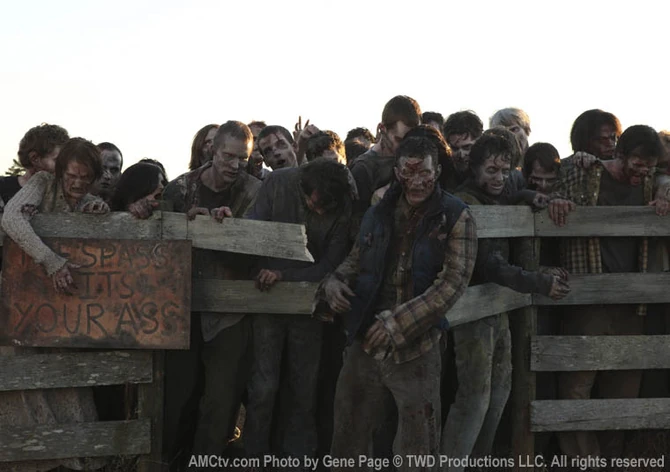 Episode-13-walkers-fence-2