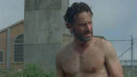 Rick volviendo a retomar su antigua vida.