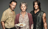 Aug7-ew-cover-the-walking-dead.jpg (119 kB)