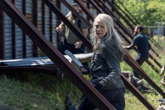 Melissa McBride en el episodio "Out Of The Ashes" de la Temporada 11.