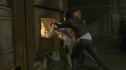 Negan asesinándo brutalmente al doctor Carson.