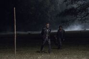 The-walking-dead-episode-1014-look-at-the-flowersl-promotional-photo-02