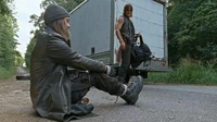 Jesus siendo abandonado en la carretera por Rick y Daryl.