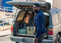 Fear-the-walking-dead-episode-404-strand-domingo-935.jpg (242 kB)
