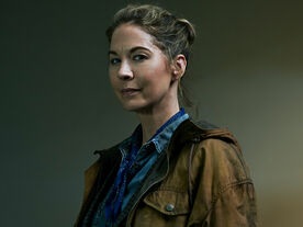 Fear-the-walking-dead-season-5-cast-june-elfman-800