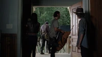 Rick y los demás partiendo hacia Atlanta para rescatar a Beth y Carol.