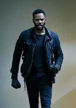 Fear-the-walking-dead-season-5-cast-strand-domingo-700.jpg (305 kB)