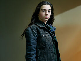 Fear-the-walking-dead-season-5-cast-charlie-nisenson-800x600.jpg (204 kB)