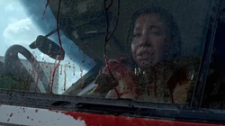 Enid luego de que sus padres fueran asesinados por los caminantes.