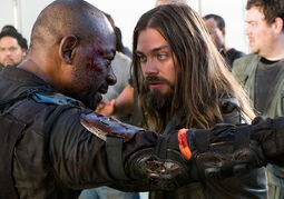Morgan siendo detenido por Jesus de asesinar a Jared.