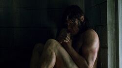 Daryl siendo prisionero de Los Salvadores.