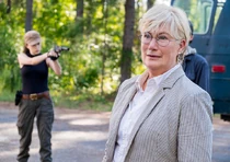 The-walking-dead-episode-812-rosita-seratos-935.jpg (245 kB)