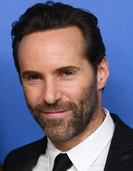 Alessandro Nivola