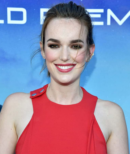 Elizabeth Henstridge Zombie Wiki Fandom 