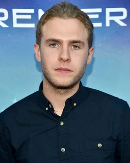 Iain De Caestecker