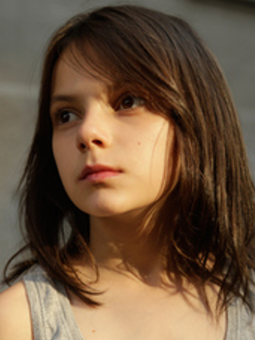 Dafne keen icloud. Дафни Кин темные начала.