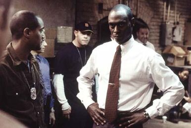 The wire season hotsell 1 episode 1