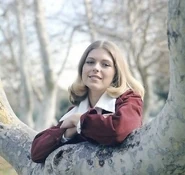 Sally1973.jpeg (43 KB)