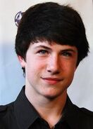 220px-Dylan Minnette 2010 (2) (cropped)