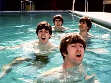 1964-02-14-beatles-miami 01-580x435.jpg