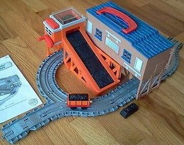 Thomas the tank hotsell engine coal loader