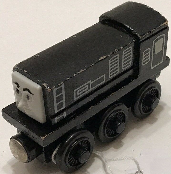 thomas wooden railway diesel