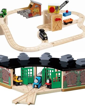 thomas roundhouse set