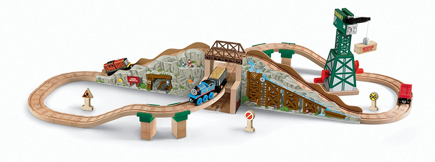 thomas wooden railway mountain tunnel set