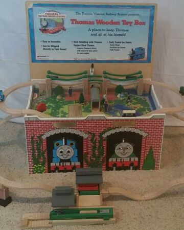 thomas wooden toy box