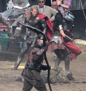 Chris-hemsworth-and-jaimie-alexander-thor-the-dark-world-set-pho 612x649