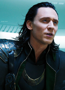 Loki-loki-thor-2011-32996702-500-698