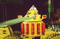 ImagesRG3JRT5R.jpg (12 KB) Foam cannons (publicity still)