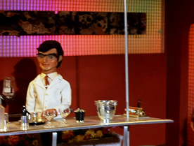 Cocktail Waiter (Fireflash) 3.png