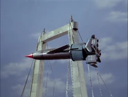 DD455.png (782 KB) Thunderbird 1 arrives at Allington Bridge