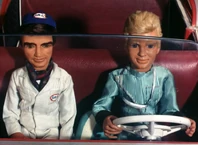 Move609.png (829 KB) Alan and Kenny arrive at the automobile park