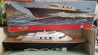 Victor-Vosper-Yacht.png (171 KB) Vosper Triple-screw Yacht with original box
