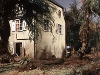 AOTA346.png (924 KB) Scott gets to the basement window