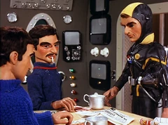 Carl gives them the news that Gayle Williams is after them