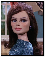 Wanda Lamour (Lady Penelope)2