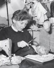 Elizabeth Coleman dresses  for  in 1966